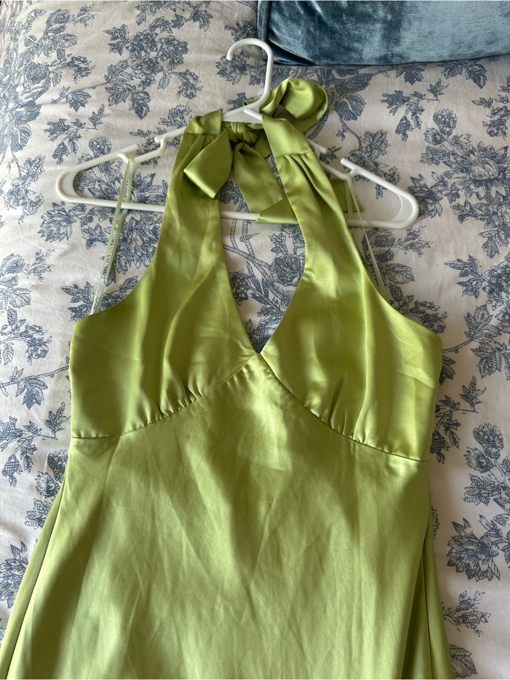 HELLO MOLLY SATIN WHIRL HALTER MAXI DRESS GREEN - Picture 3 of 4